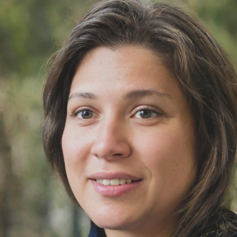 Patricia Luna, Consultora Independiente